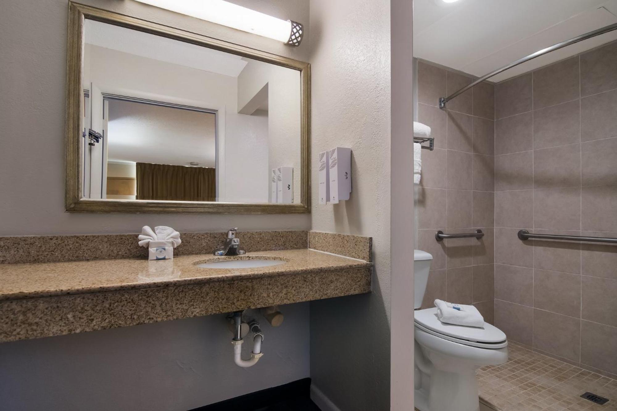 Red Roof Inn Vero Beach - I-95 Eksteriør billede